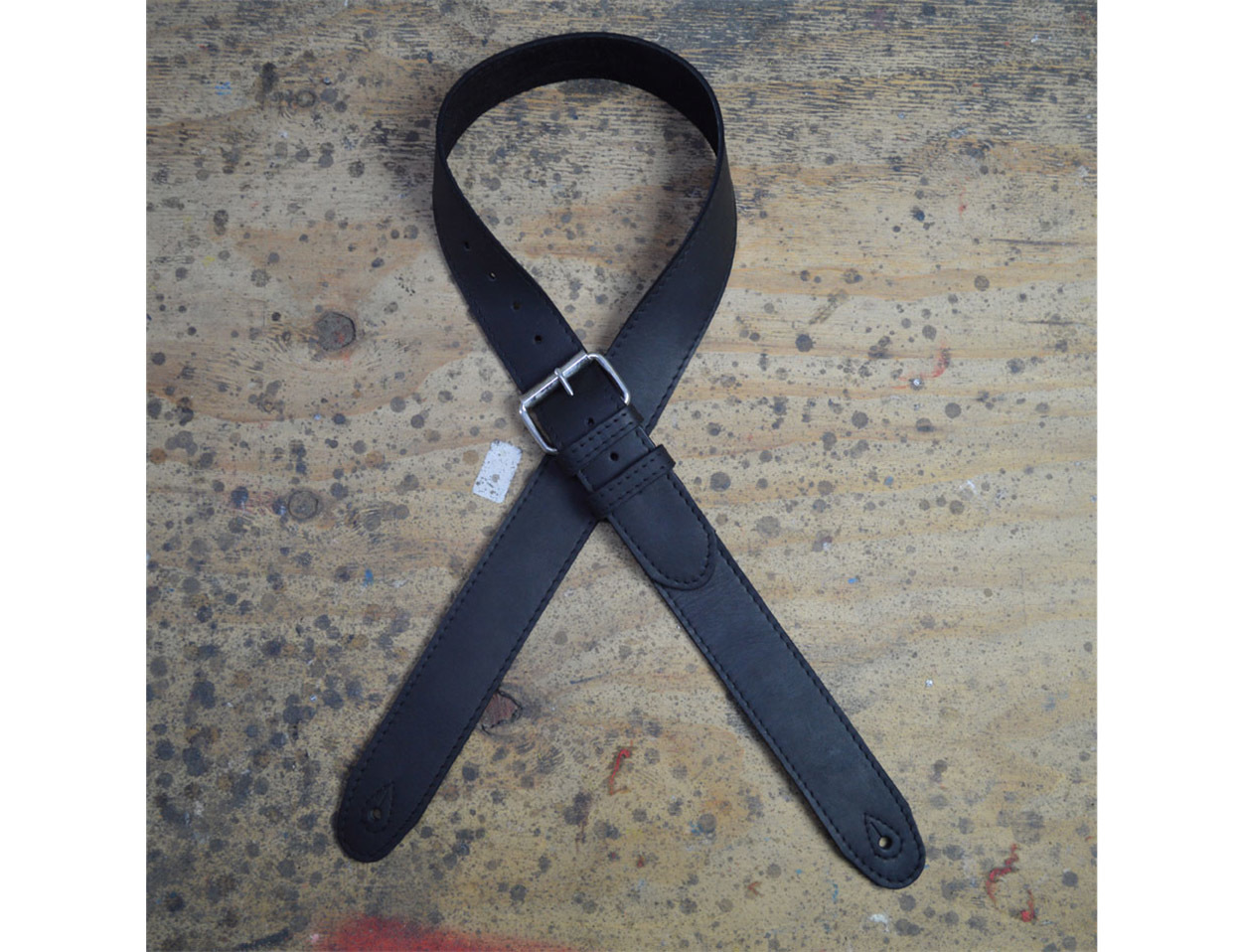 Leather guitar strap clearance with buckle